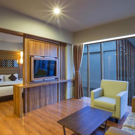 The Lerina Hotel Nusa Dua Экстерьер фото