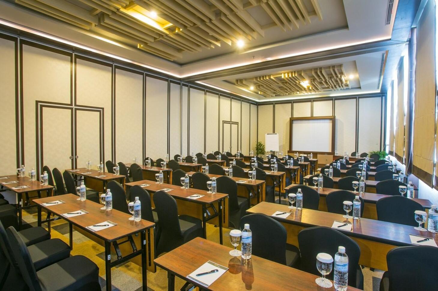 The Lerina Hotel Nusa Dua Экстерьер фото